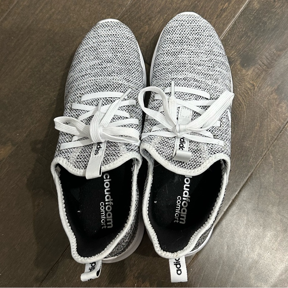 Adidas cloud foam runners